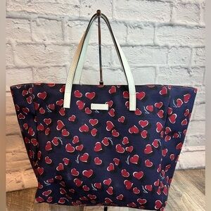 GUCCI Hearts Canvas Tote